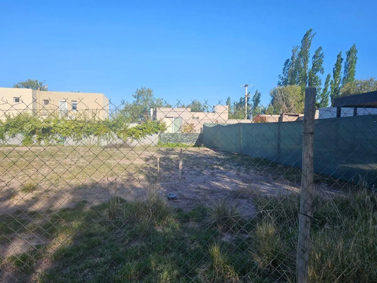 Excelente Lote en Venta en Barrio Privado Terruños de Aráoz II 2