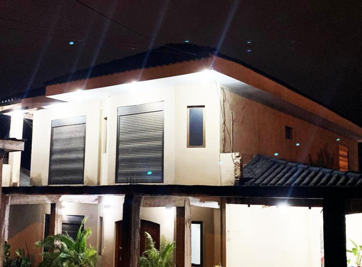 Casa de 285 m² en Zona Residencial de Iguazú 2
