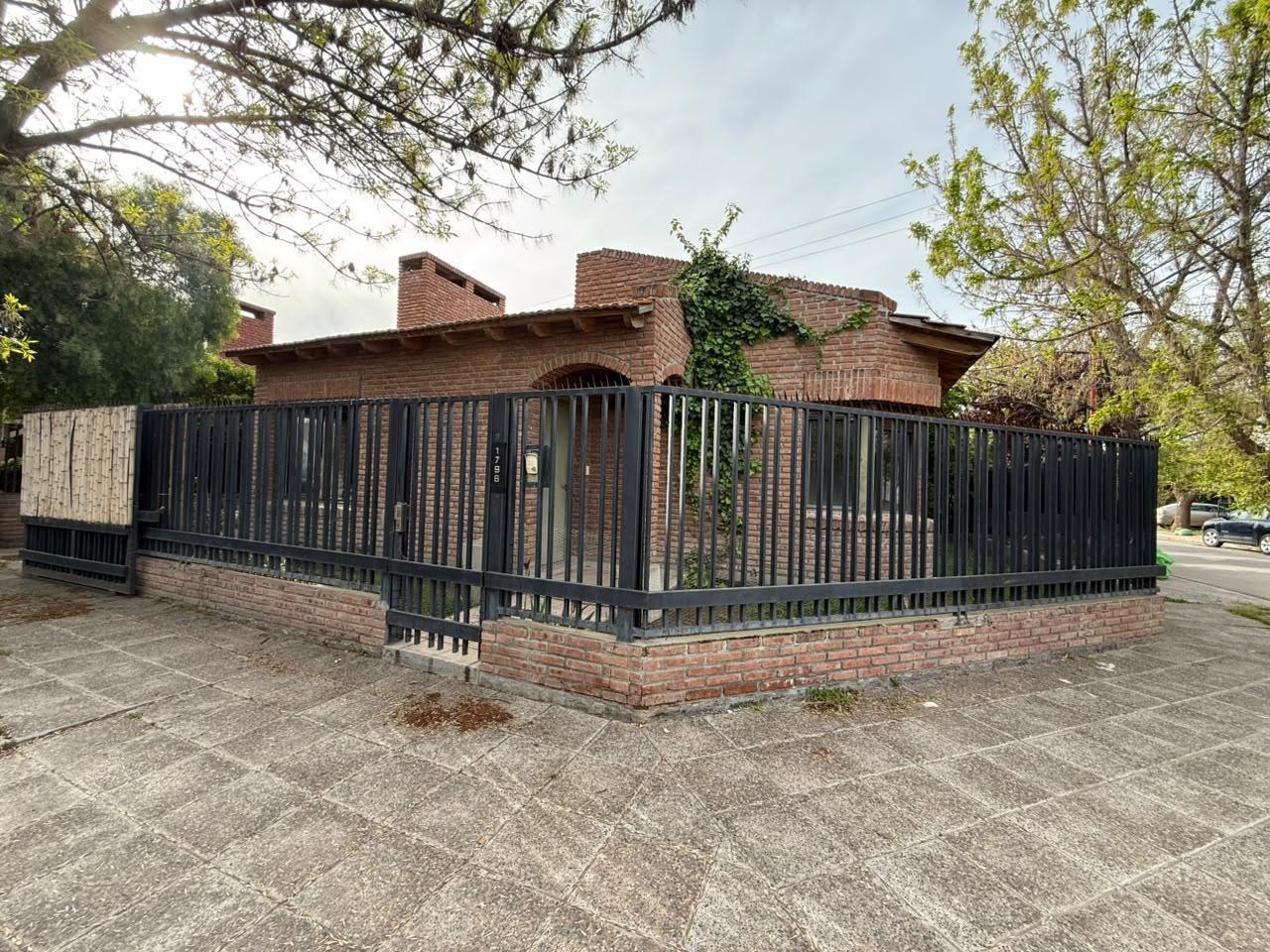 Foto de Alquiler de casa en Cipolletti Bº Jorge Newbery, imagen 1