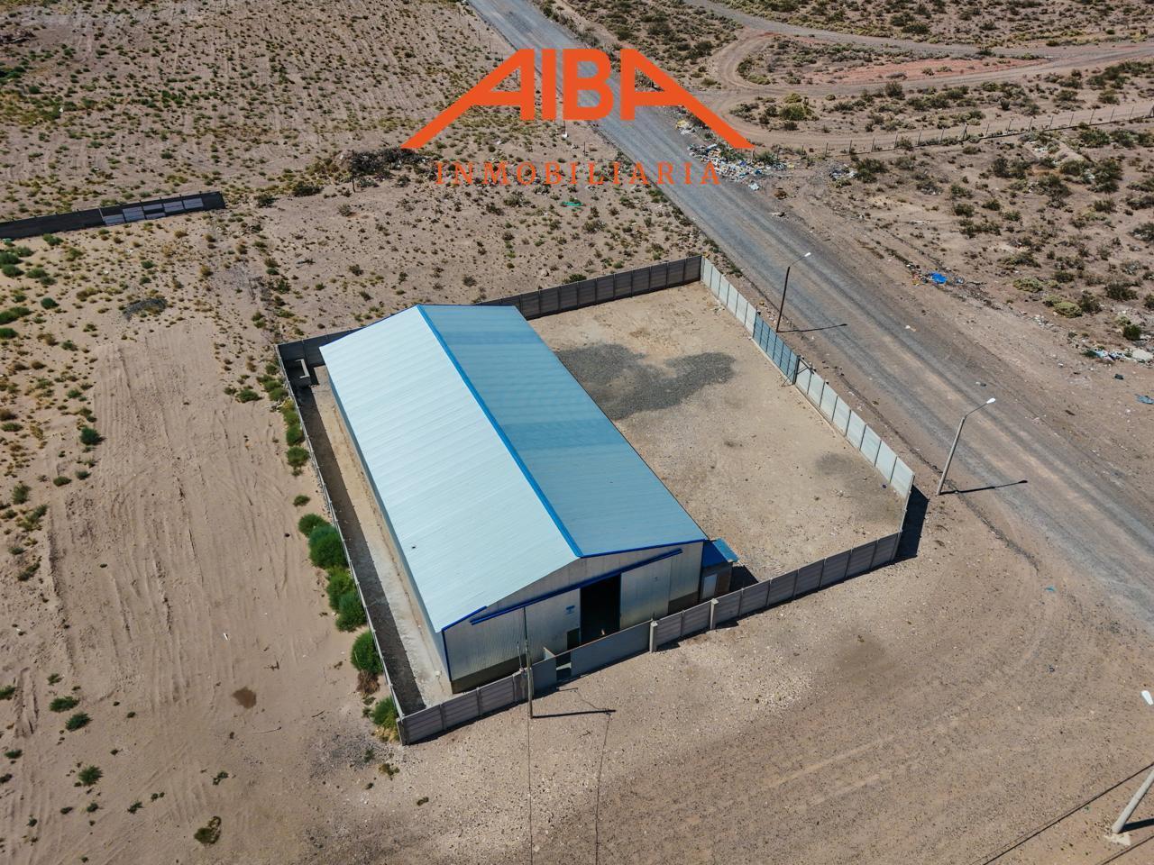 Foto de Galpón de 450 m2 con doble ingreso en Parque Industrial de Centenario, imagen 1