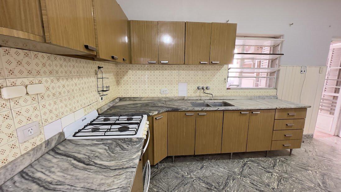 Foto de La Florida: casa al frente con garage, 2 dormitorios y patio con pileta, imagen 3