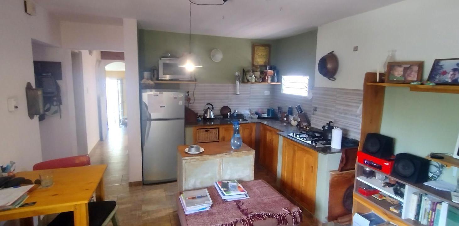 Foto de RESERVADA! - Ideal Inversor - Casa 2 dormitorios Depto independiente, imagen 3