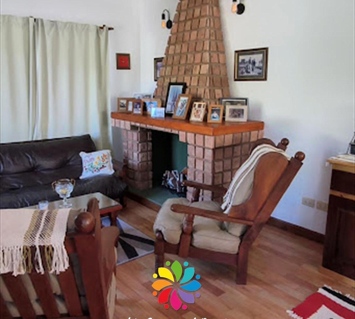 Foto de Moderna Casa en Venta 3 dormitorios - Villa Edén - La Falda - Córdoba, imagen 5