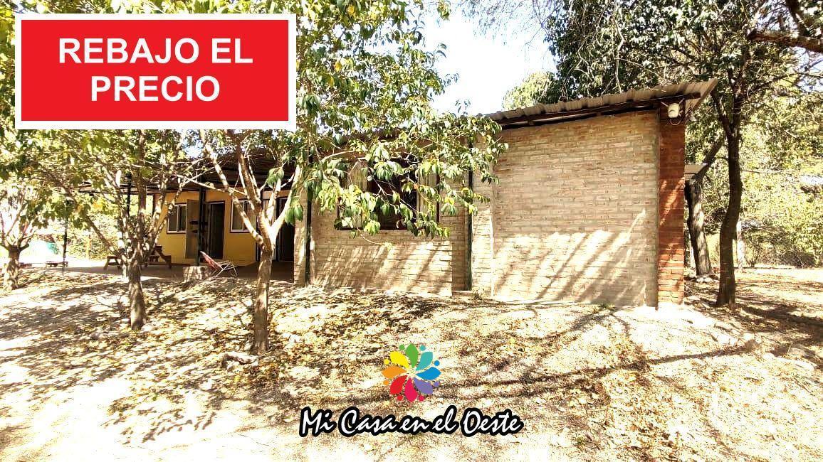 Foto de BAJÓ DE PRECIO! - 2 Cabañas en Venta con pileta - (Barrio El Condado), imagen 1