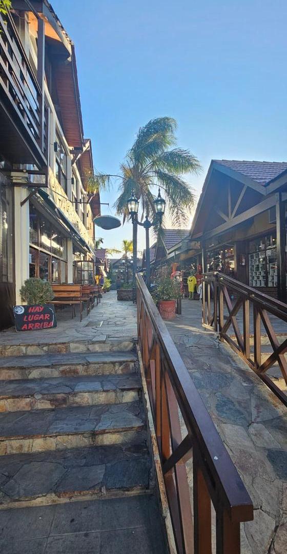 Foto de Venta Exclusiva: 14 locales depto – 646 m² cub - Galería Comercial, imagen 3