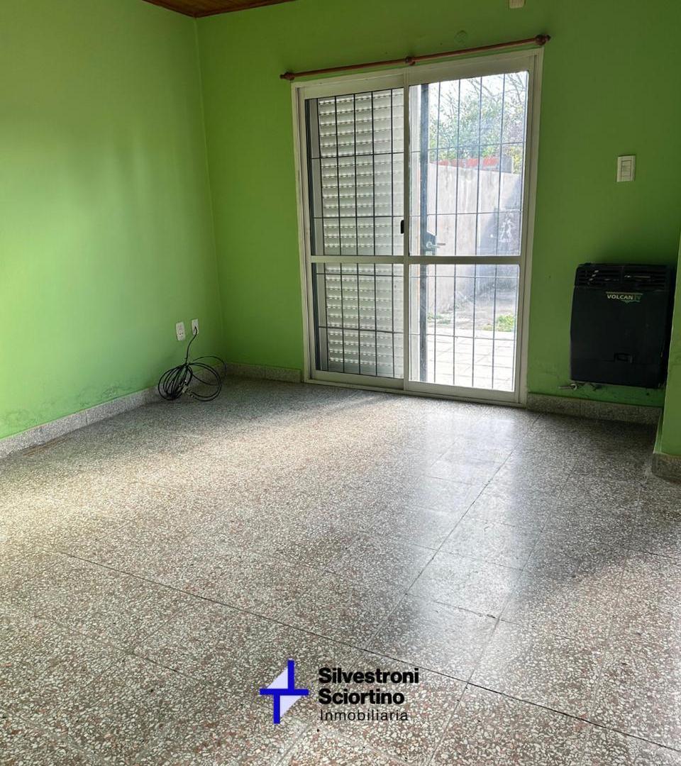 Foto de HERMOSA CASA ZONA Av. ZANNI Y J. NEWBERY, imagen 4