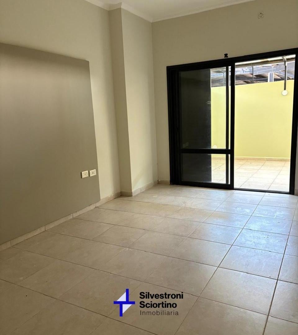Foto de OPORTUNIDAD!!! - Dpto. 2 dorm. y patio en ALAMEDA DE LA F., imagen 5