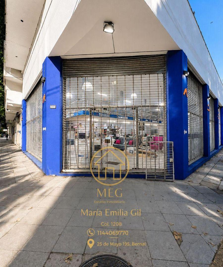 Alquiler amplio local en Bernal