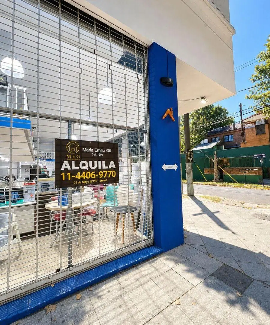Alquiler amplio local en Bernal 1