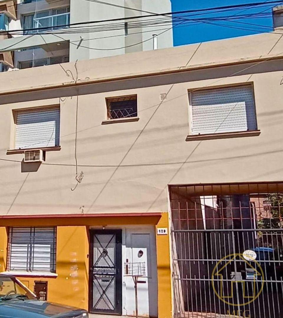 PH independiente en planta alta 2 ambientes muy amplio con terraza