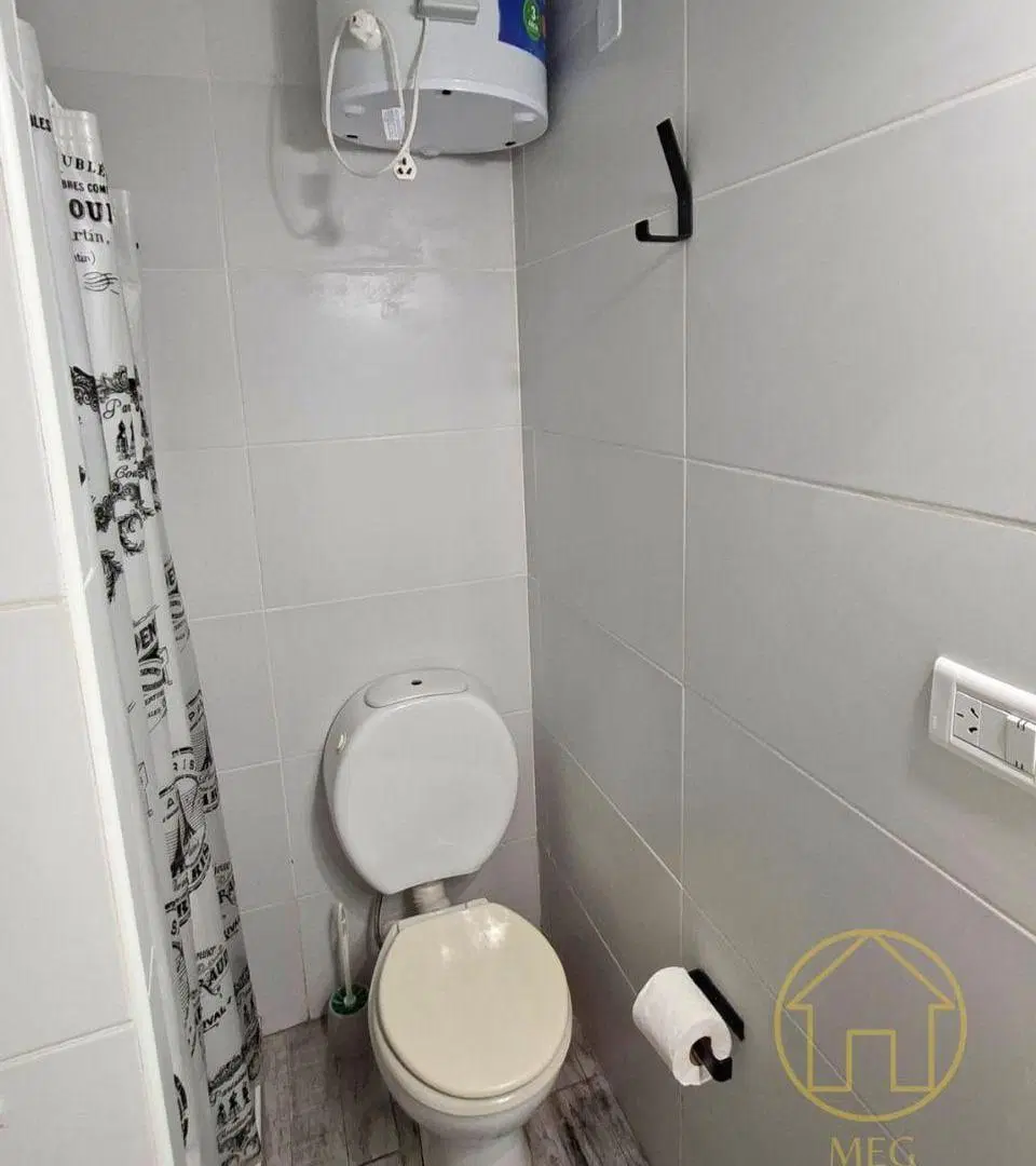 ALQUILER LOCAL COMERCIAL BERNAL CENTRO 3