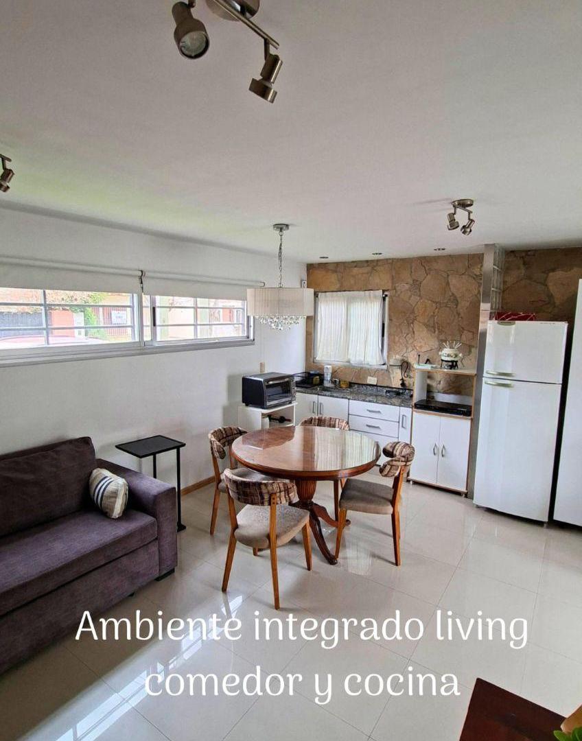 Foto de Casa en alquiler con jardín y pileta en Don Bosco, imagen 1