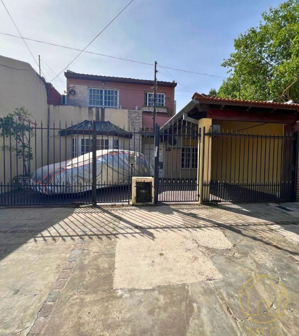 Foto de Casa de 259 m² con 4 dormitorios en venta en Don Bosco Acepta, imagen 1