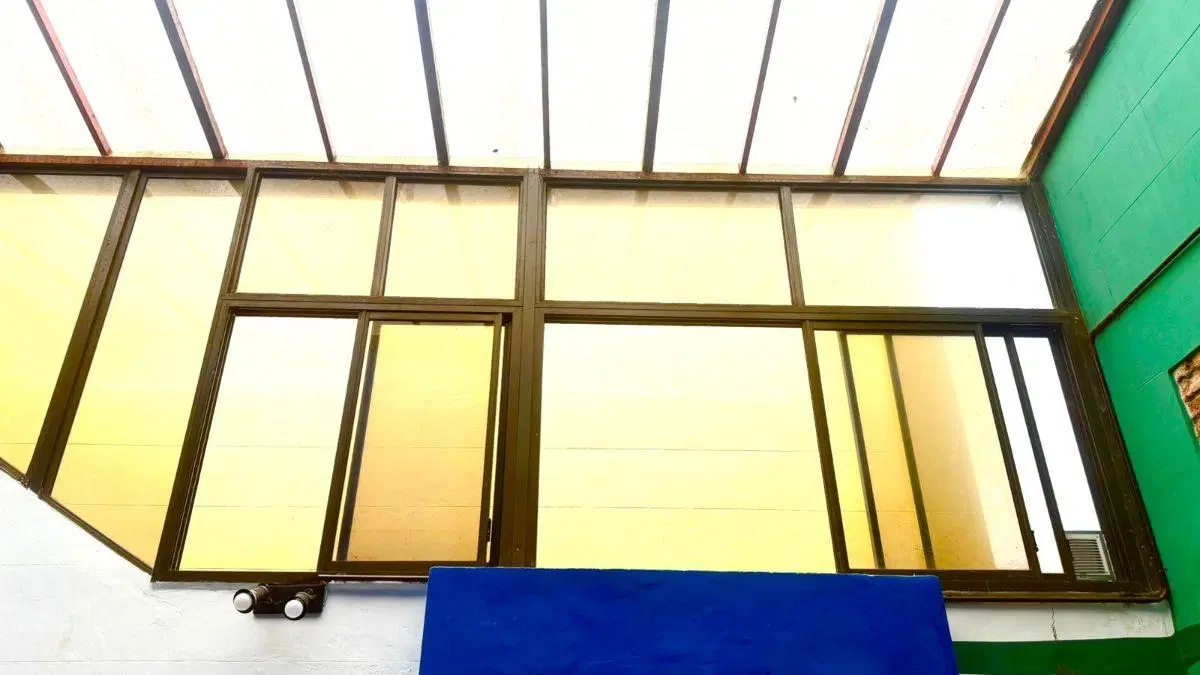 Muy lindo PH de 4 ambientes con un patio con cerramiento y terraza propia en pleno barrio de Boedo. 5