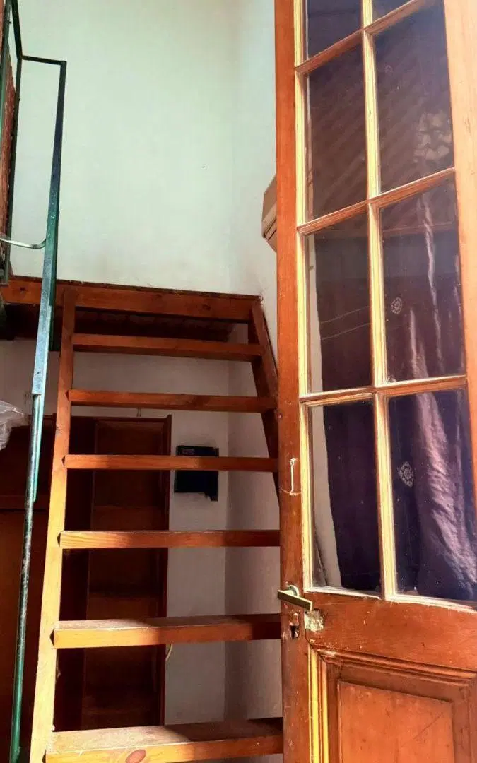 Muy lindo PH de 4 ambientes con un patio con cerramiento y terraza propia en pleno barrio de Boedo. 4