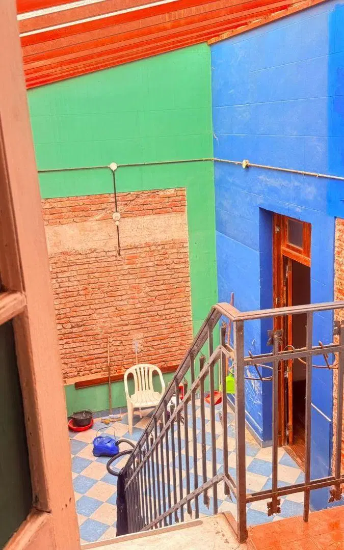Muy lindo PH de 4 ambientes con un patio con cerramiento y terraza propia en pleno barrio de Boedo. 2