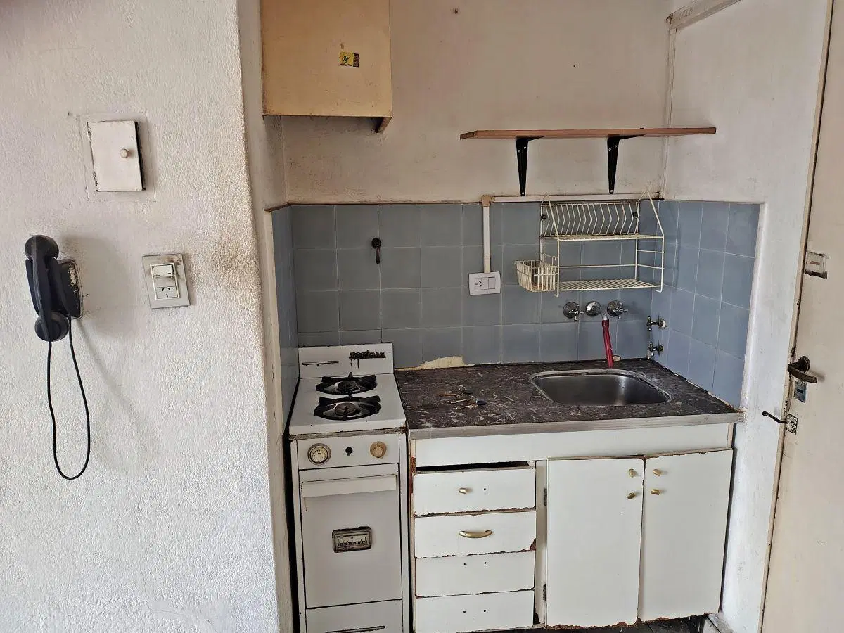 Solis 637 Piso 19 J Monoambiente lateral (U$S38.000) 5