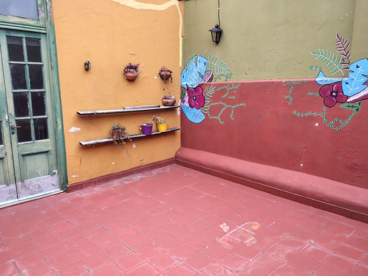 Foto de PH DE 4 AMBIENTES MAS ENTREPISO CON PATIO CUBIERTO Y 2 TERRAZAS, imagen 2