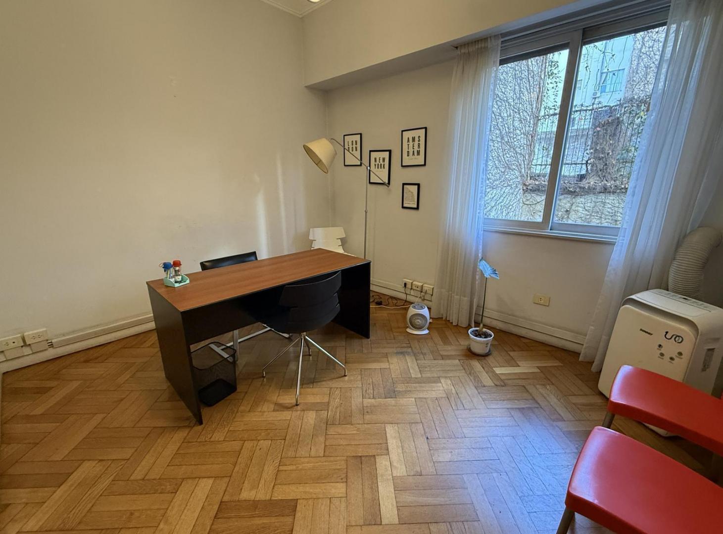 Foto de OFICINA EN VENTA 103M2 IDEAL CONSULTORIOS EN RECOLETA - 4 AMBIENTES, imagen 3