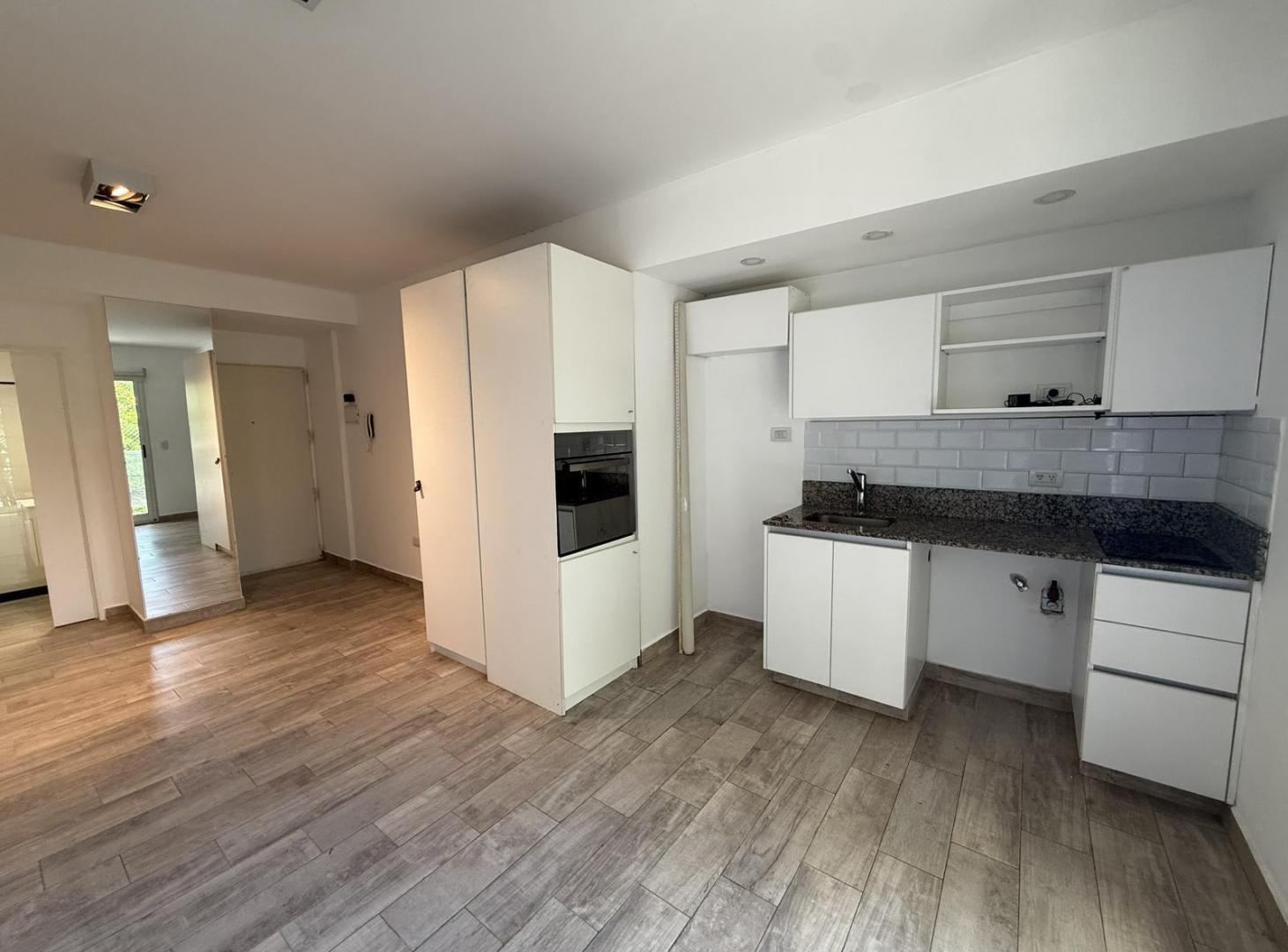 Foto de ALQUILER DEPARTAMENTO MONOAMBIENTE CON BALCÓN EN COGHLAN, imagen 4