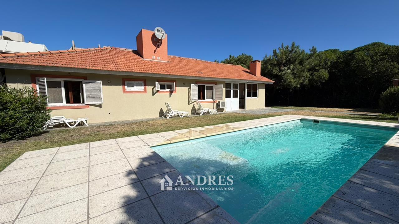 Foto de Venta en Pinamar a una cuadra del Mar!, imagen 2