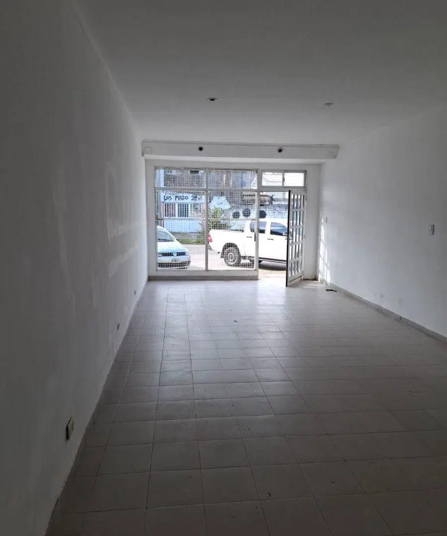 Local comercial en alquiler - Santo Tomé 2