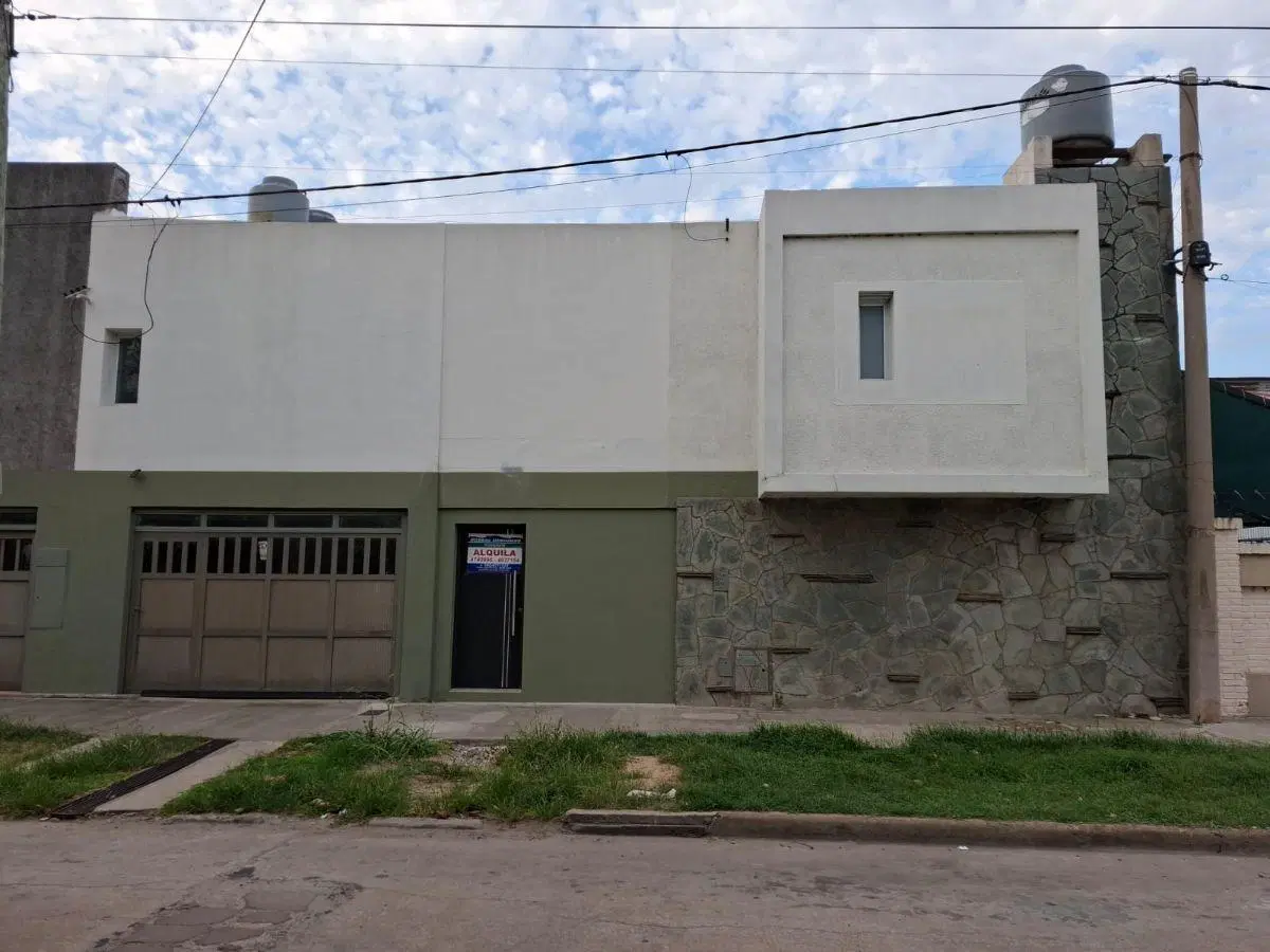 Casa en alquiler - 2 dorm 1