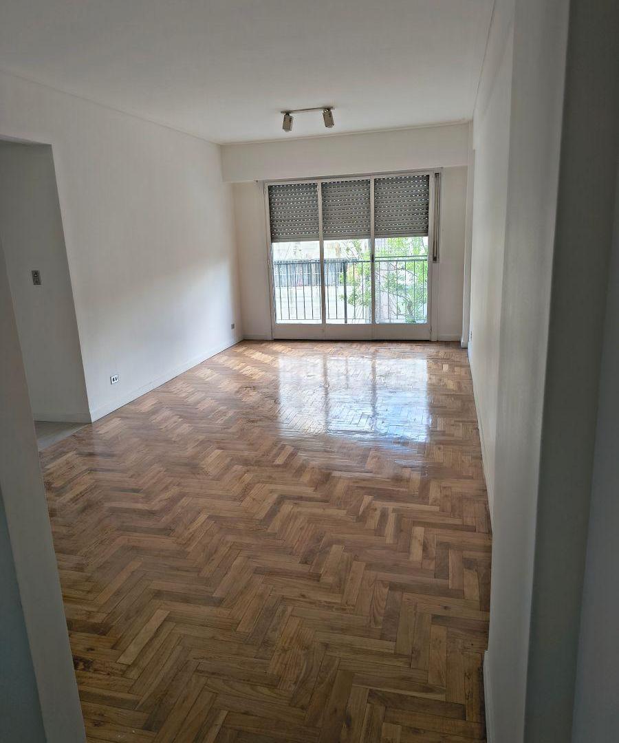 Excelente oportunidad, 3 ambientes con escritorio ó 3* dormitorio, 2 baños completos