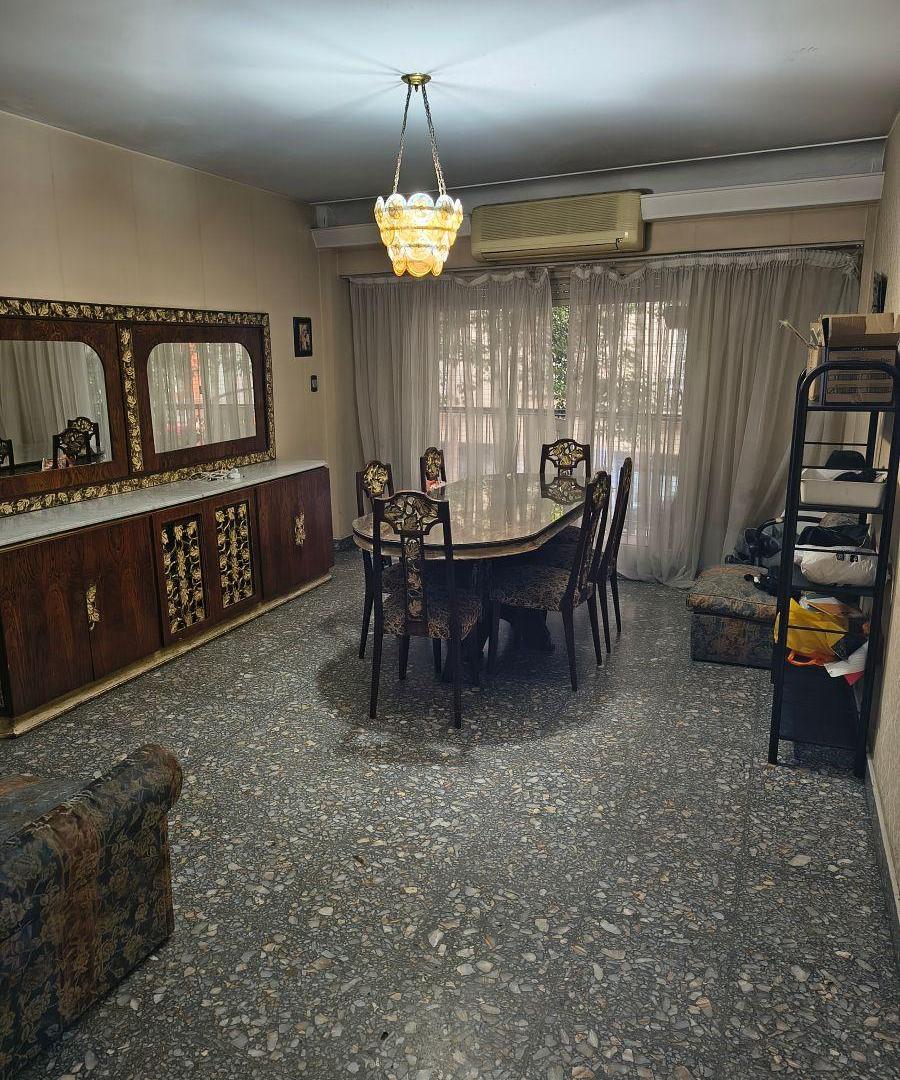 Foto de EN VENTA, 3 ambientes con patio, muy amplio, primer piso al frente, imagen 1