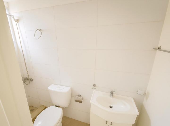 Departamento 2 Amb en planta baja. Posesión inmediata. Bajas expensas. Ideal inversor
