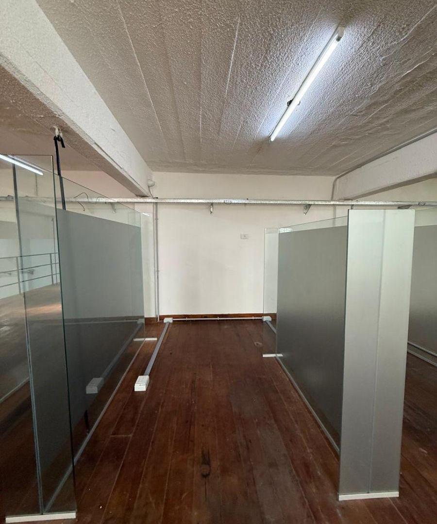Foto de Local Varios Destinos Frente A Estación Virreyes. Cocina, 2 Baños. 255, imagen 5