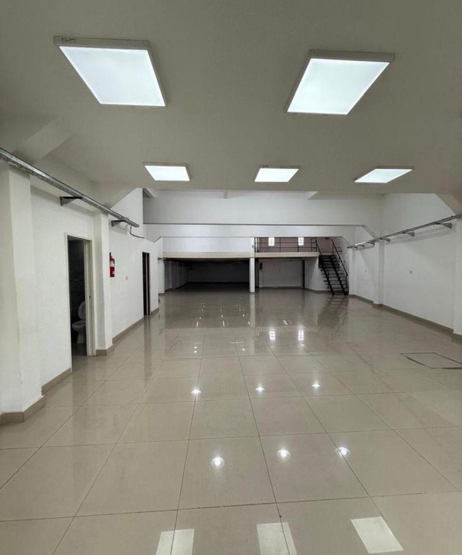 Foto de Local Varios Destinos Frente A Estación Virreyes. Cocina, 2 Baños. 255, imagen 3