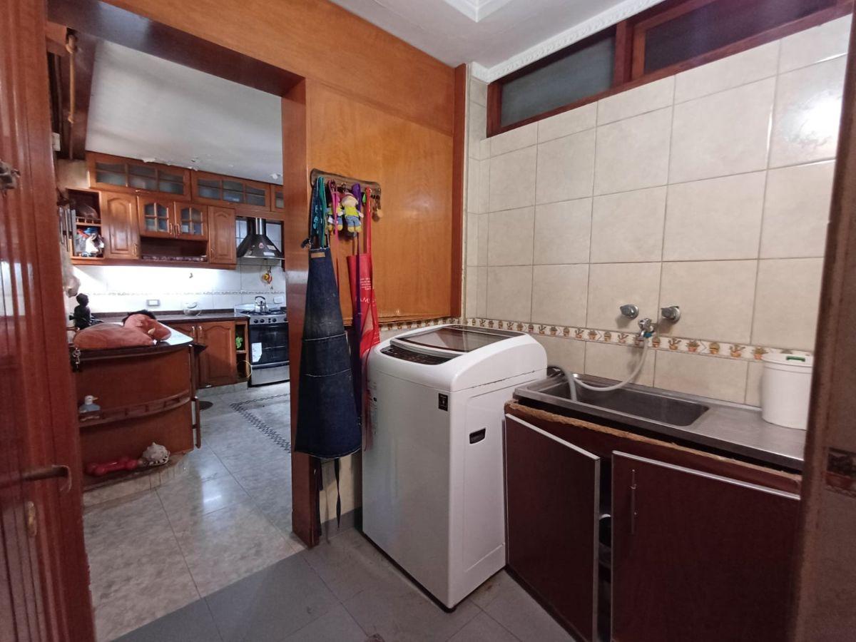 Foto de Excelente Casa de 4 Ambientes + Pileta + Garage - APTO CREDITO, imagen 4