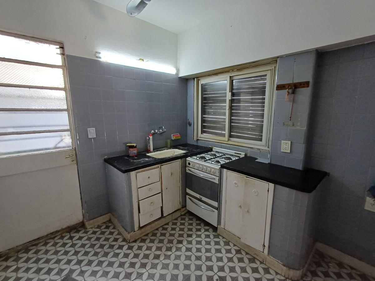 Foto de Casa en alquiler de 3 ambientes sobre lote de 150 m2. 2 Dormitorios. Patio. Garage. Exc. Ubicación., imagen 4