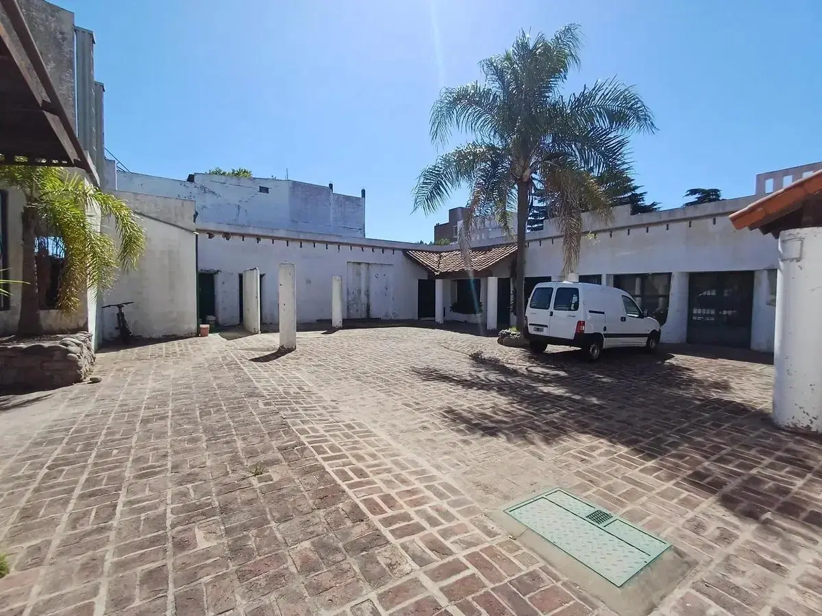 Local Comercial Ideal Varios Destinos. 600 M2 Totales. Inmejorable Ubicación Estratégica 4