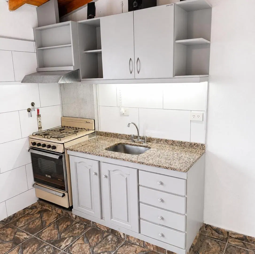 Departamento 2 ambientes en 2° piso. Lavadero. Posesión inmediata. Barrio Golf San Andrés 5