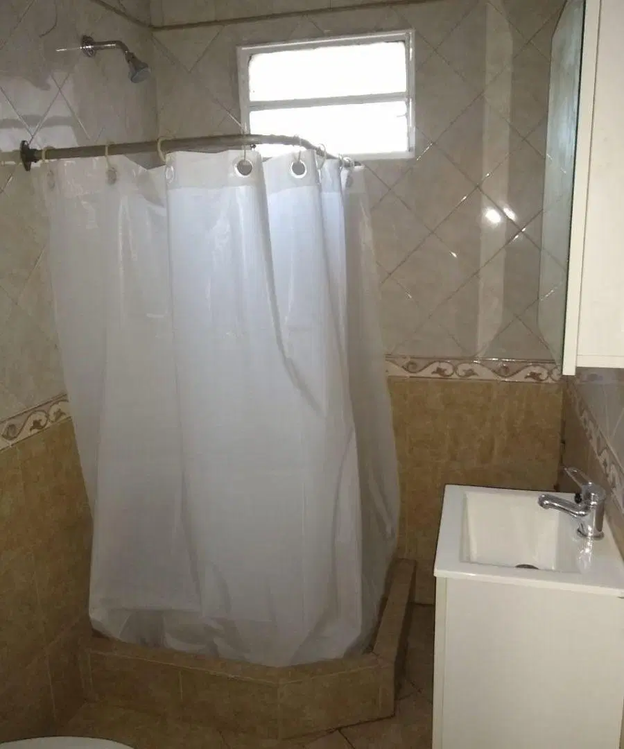 PH en 1er piso al frente. Cocina/Comedor - Dormitorio - Baño - Patio. POSESION INMEDIATA 3