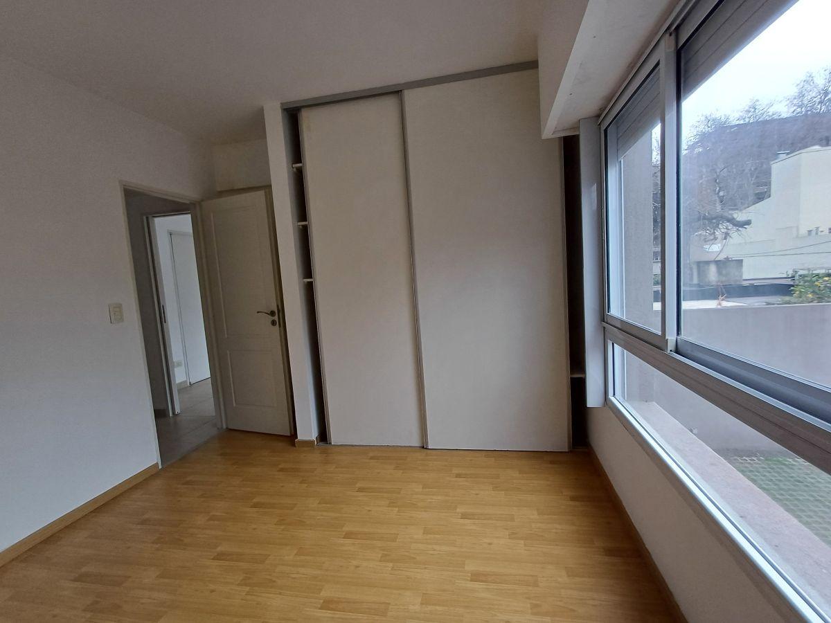 Foto de Departamento 2 ambientes amplios en San Martin Centro. SUM. Posesion, imagen 4