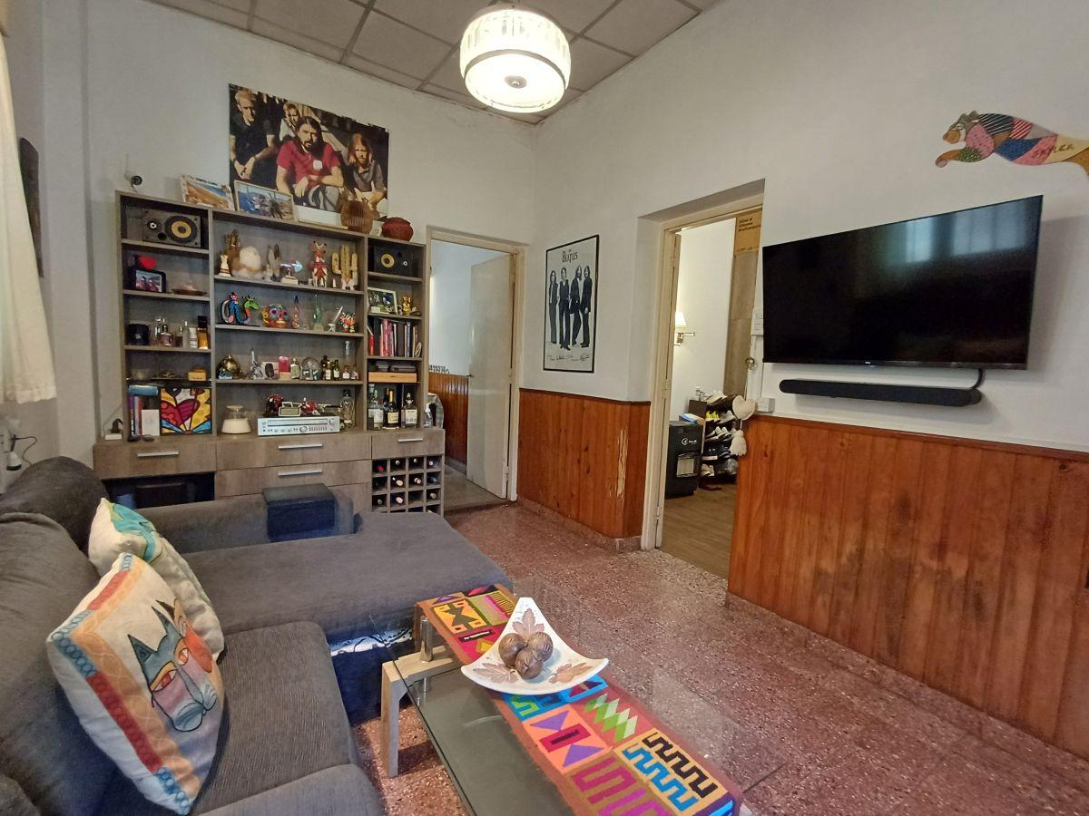Foto de Casa sobre lote de 8,66 x 30 Mts. Cochera - 2 Dormitorios - Parque, imagen 2