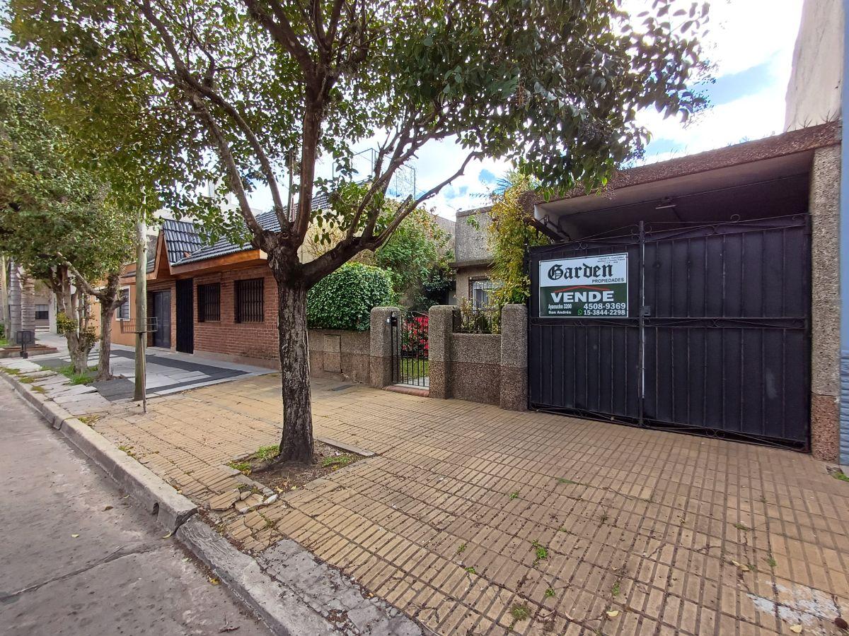 Foto de Casa sobre lote de 8,66 x 30 Mts. Cochera - 2 Dormitorios - Parque, imagen 1