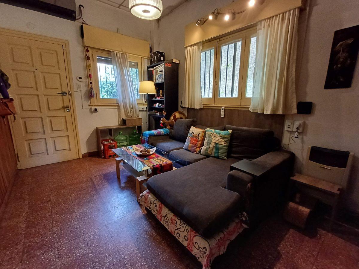 Foto de Casa sobre lote de 8,66 x 30 Mts. Cochera - 2 Dormitorios - Parque, imagen 3