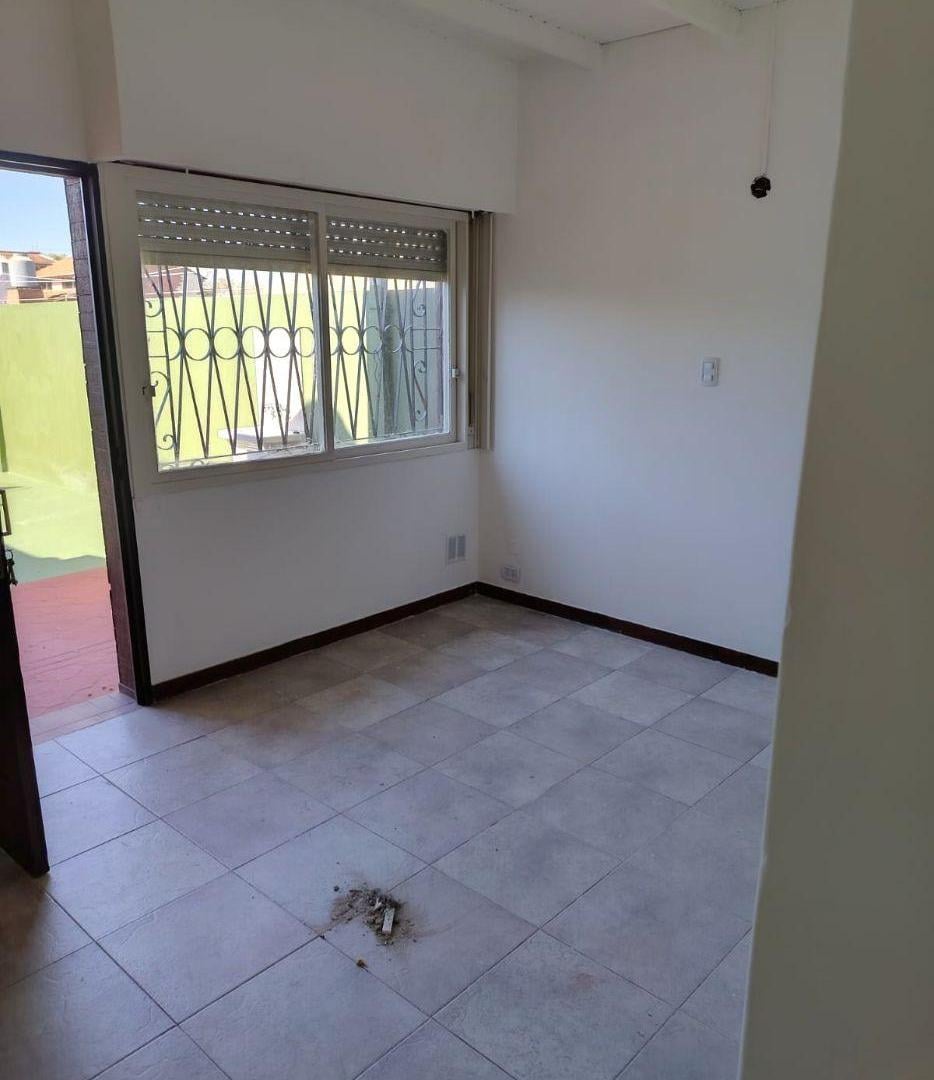 Foto de PH de 3 Ambientes con Patio. Dormitorio. Balcon. Entrepiso. Sin, imagen 3