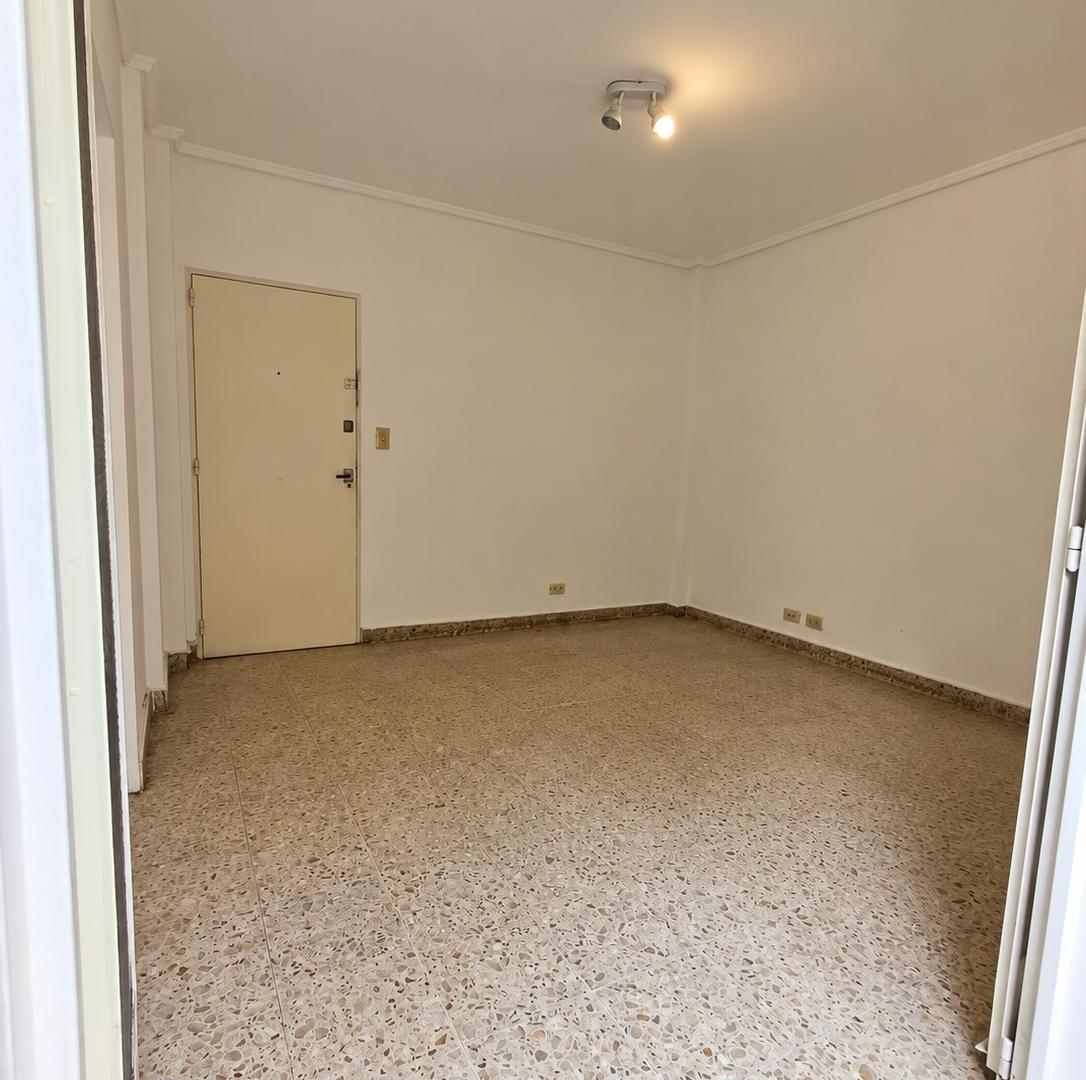 Foto de Departamento de 2 Ambientes en Planta Baja con Patio. Excelente, imagen 3