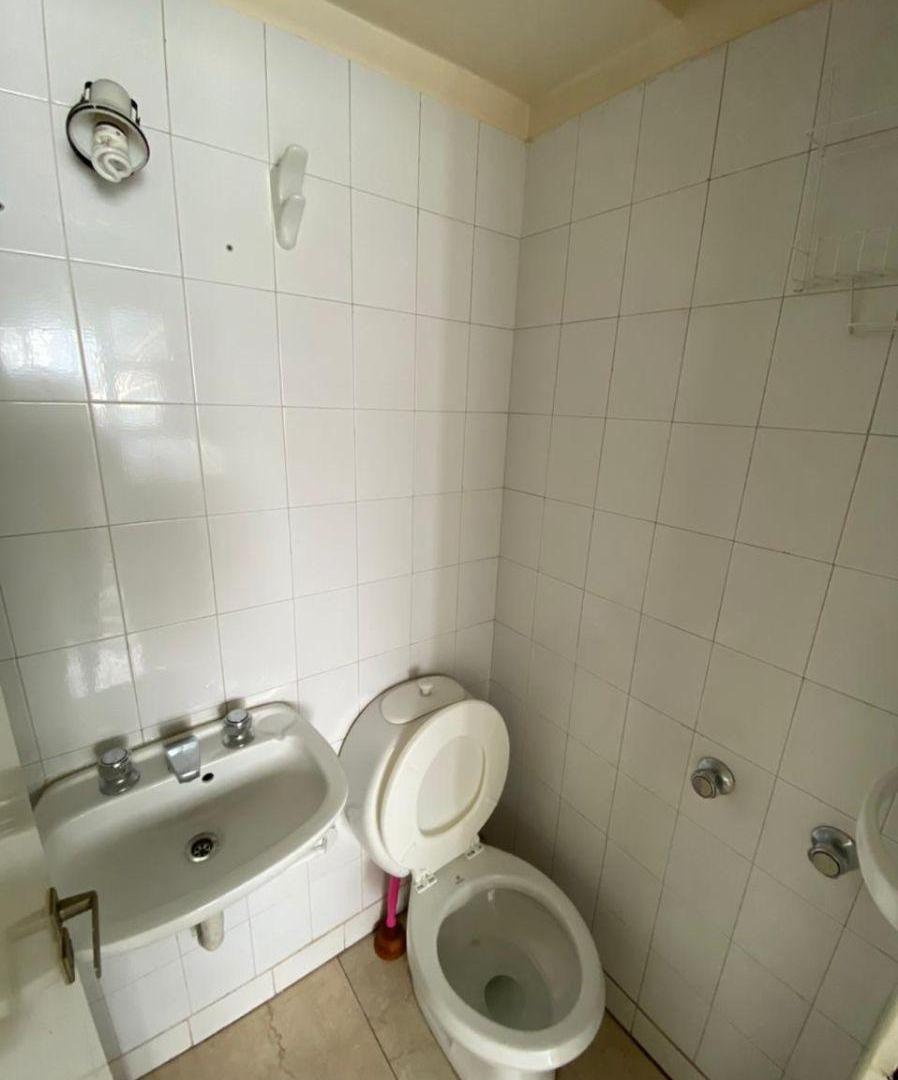 Foto de Departamento Amplio de Tres Dorm., con Cochera Doble y Baulera. Zona, imagen 3