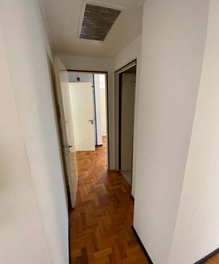 Foto de Departamento Amplio de Tres Dorm., con Cochera Doble y Baulera. Zona, imagen 4