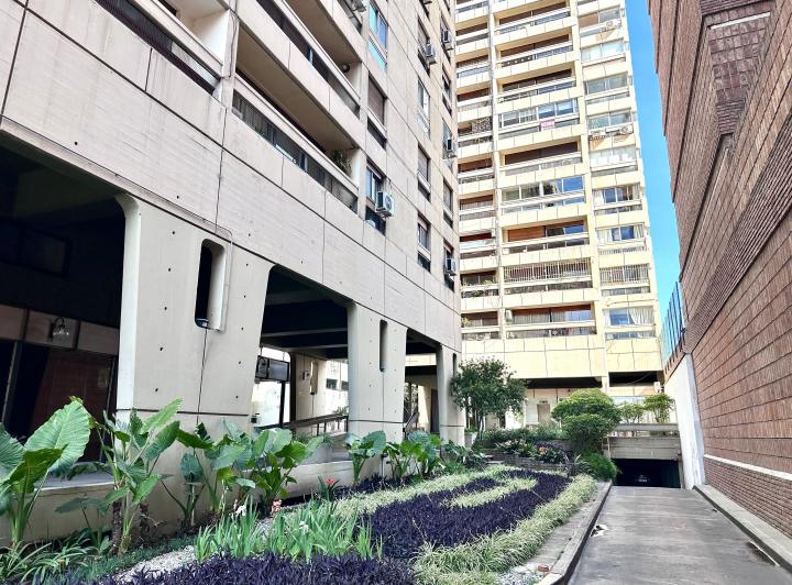Excelente 3 dormitorios con dependencia y amenities en el centro 1