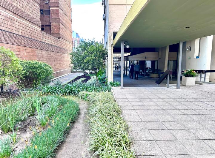 Excelente 3 dormitorios con dependencia y amenities en el centro 3