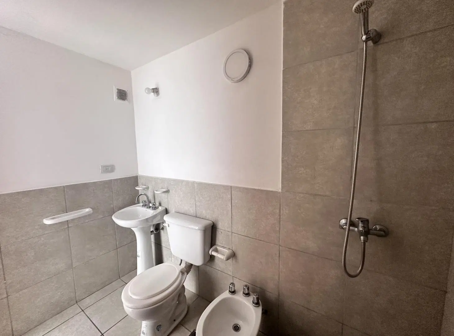 Alquiler | depto 1 dormitorio con balcon - Alto Alberdi 5