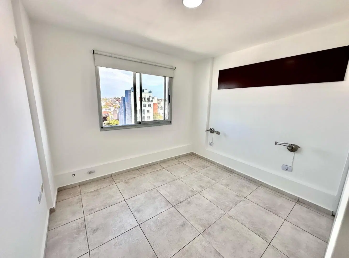 Departamento en alquiler | 1 dorm con pileta frente a plaza jeronimo del barco 5
