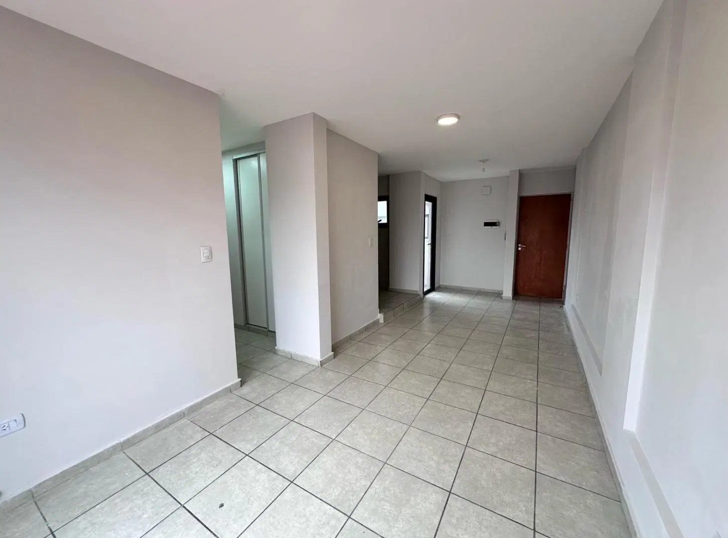 Se alquila | Depto 2 dormitorios con balcon terraza frente a Plza Jeronimo del barco 3